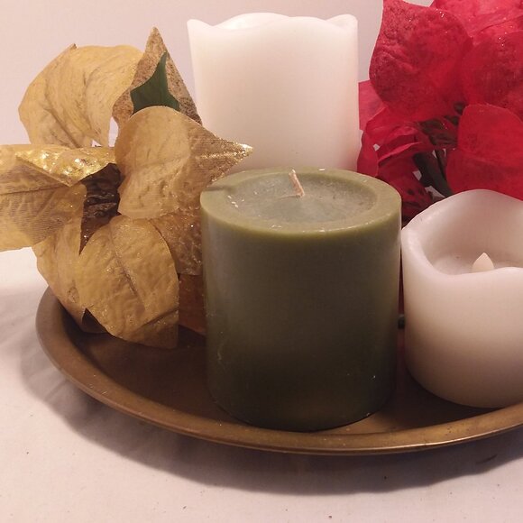 Vintage Brass color  Metal Round Serving/Candle/Wall Decor Tray 10.5" diameter - Picture 7 of 9